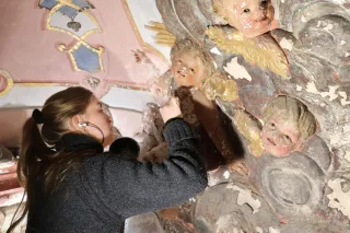 Restaurátoři z Univerzity Pardubice obnovili výzdobu kaple zámku Kácov